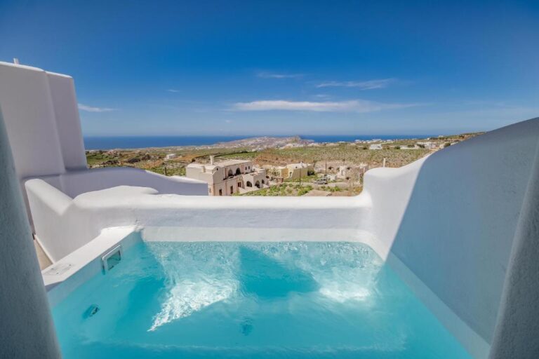 Aegean Blue Luxury Suites Balkon met uitzicht