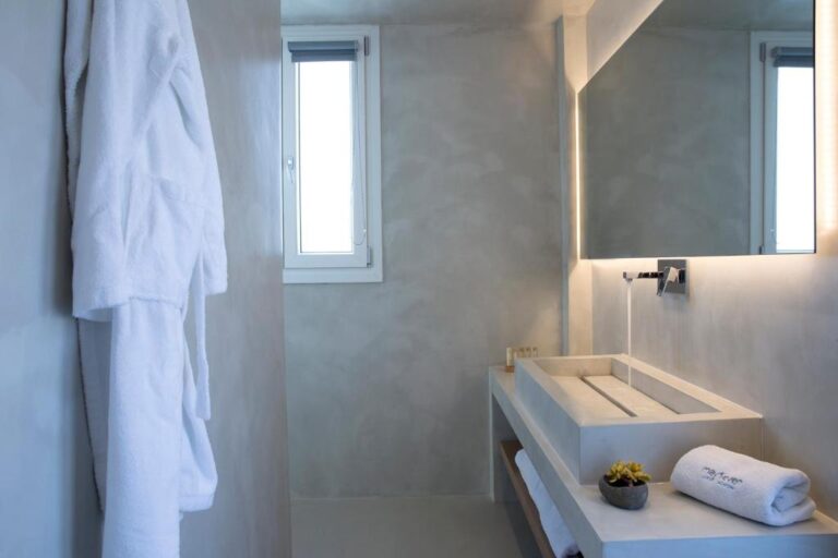 May Seven Suites Badkamer